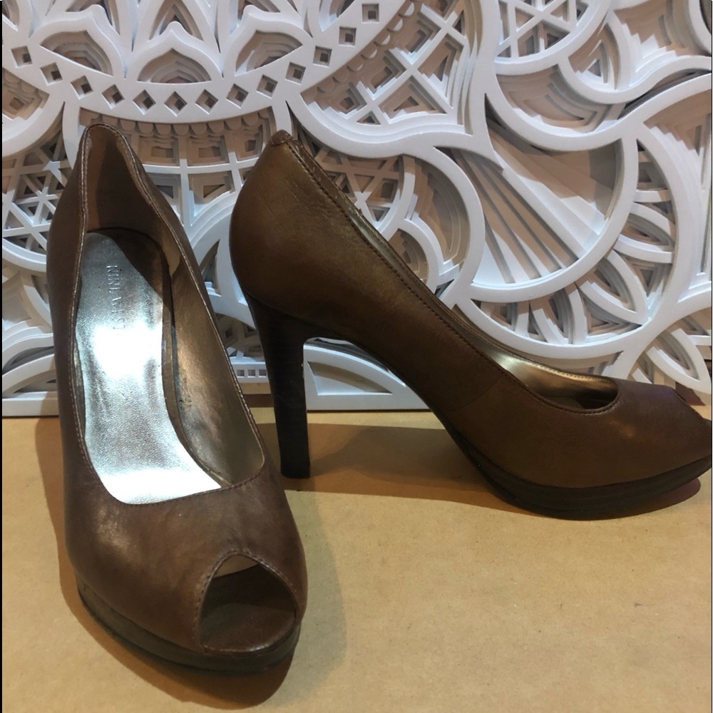 Nine West bronze peep toe 4” “Francisco” heels